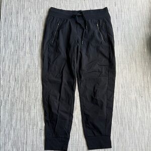 Athleta (Excellent Condition) Trekkie North Jogger
